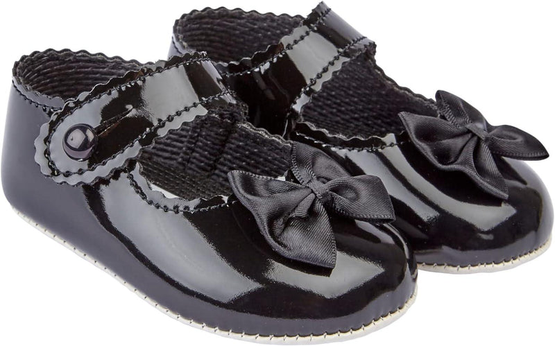 Baby Shoes for Girls Soft Soled Pre Walker Shoes (Size: 9-12M) EUC