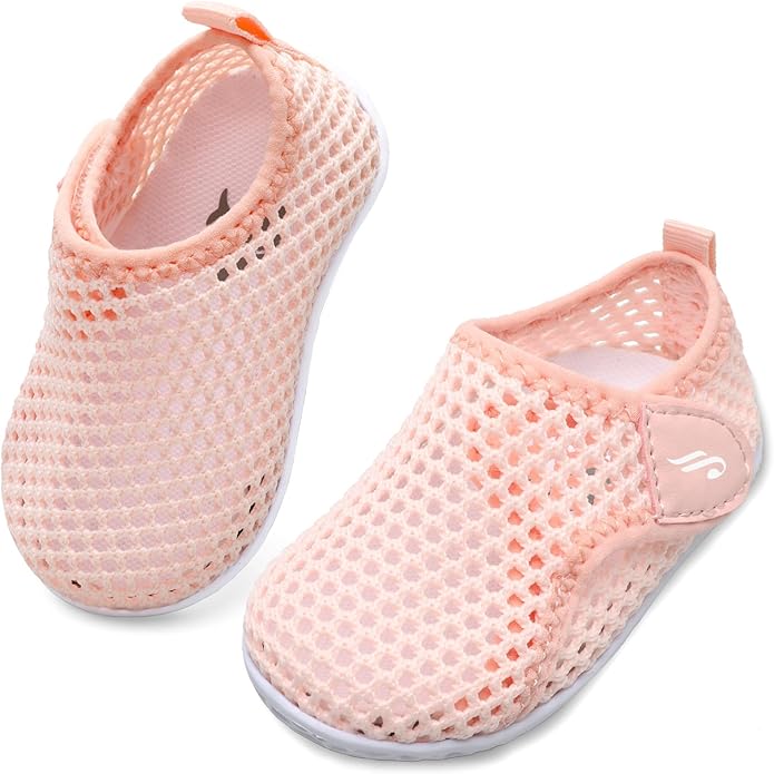 Girls Swim Pool Water Shoes (Size 3-6 EUC)