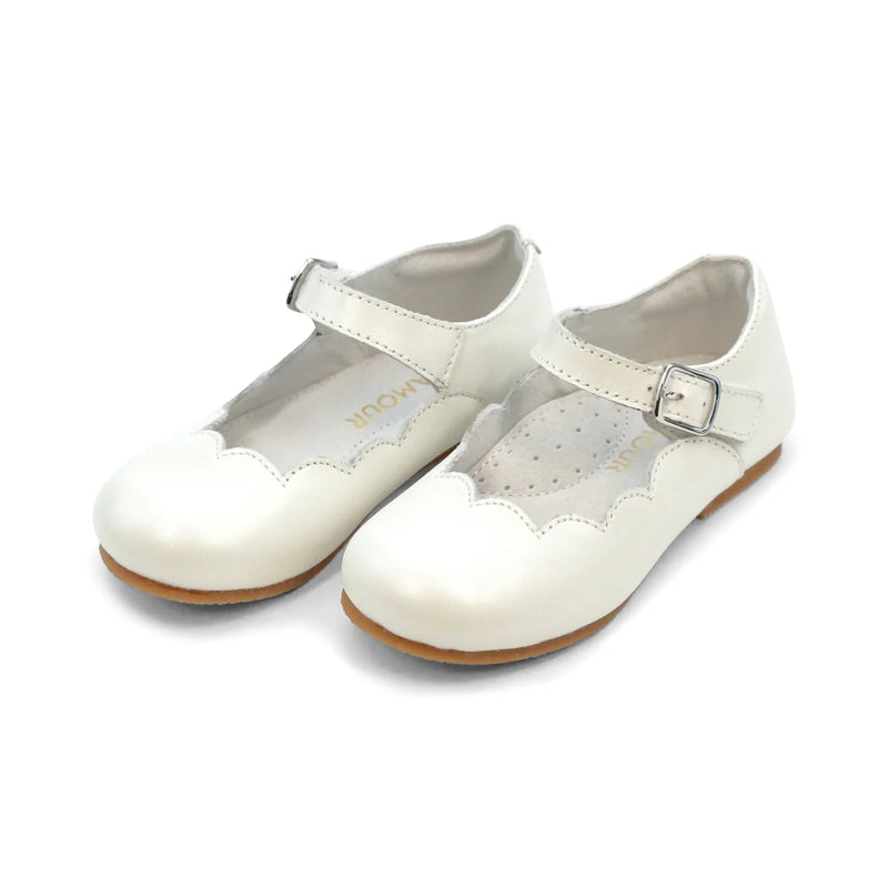 Sonia Scalloped Flat  (NWOT 5)