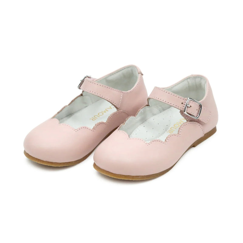 Sonia Scalloped Flat  (NWOT 5)