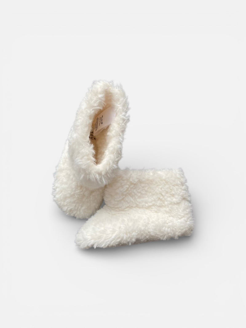 Janie and Jack white faux fur boots (Size 6-12M) NWOT