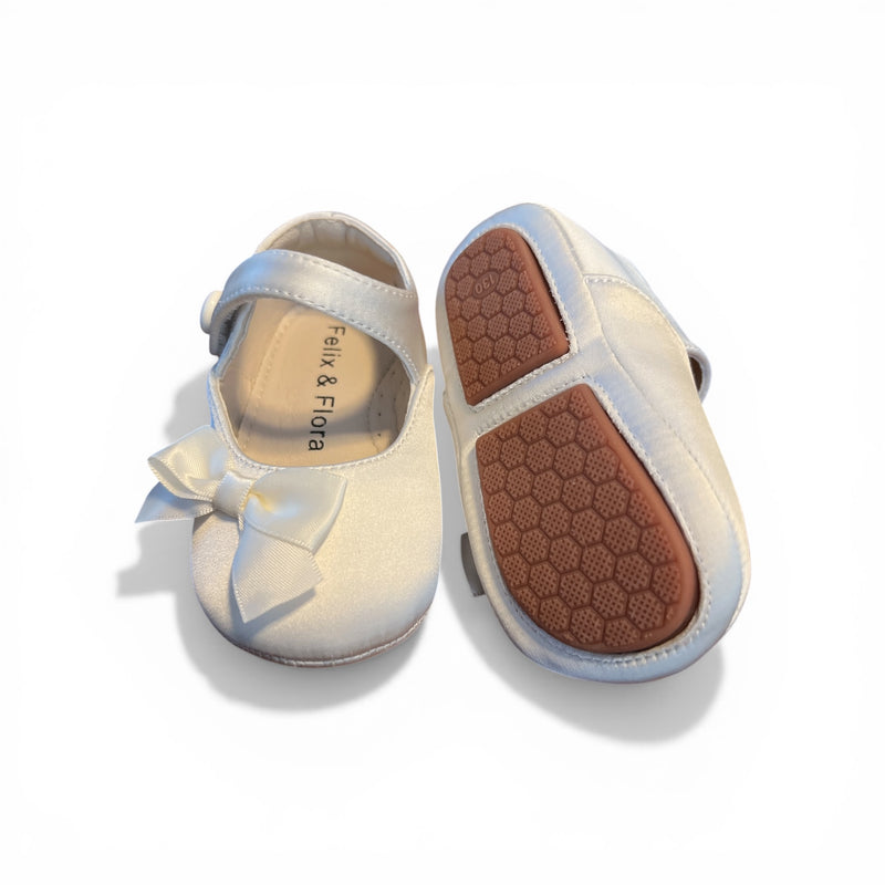 Baby Walking Shoes Moccasins Rubber Sole in (Size: 12-18M) EUC
